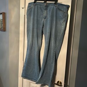 Avenue Blues faded light blue jeans size 22